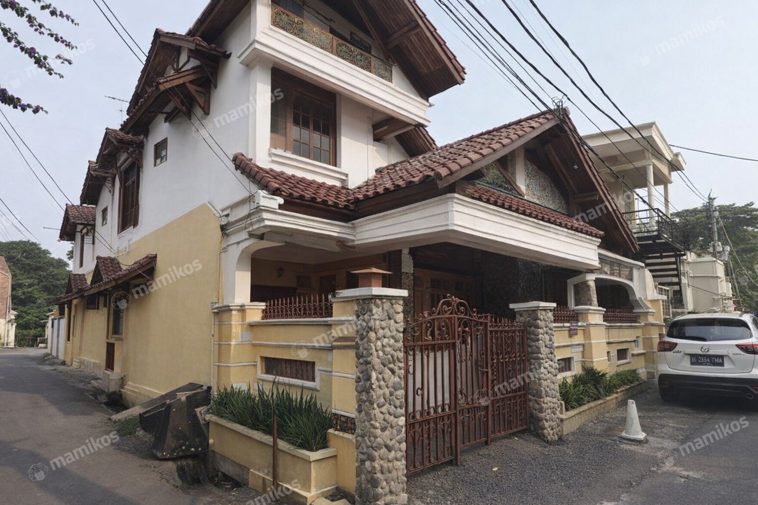 Rumah Sertifikat SHM 8 Kamar Tidur 3 Kamar Mandi Duren Sawit Jakarta Timur