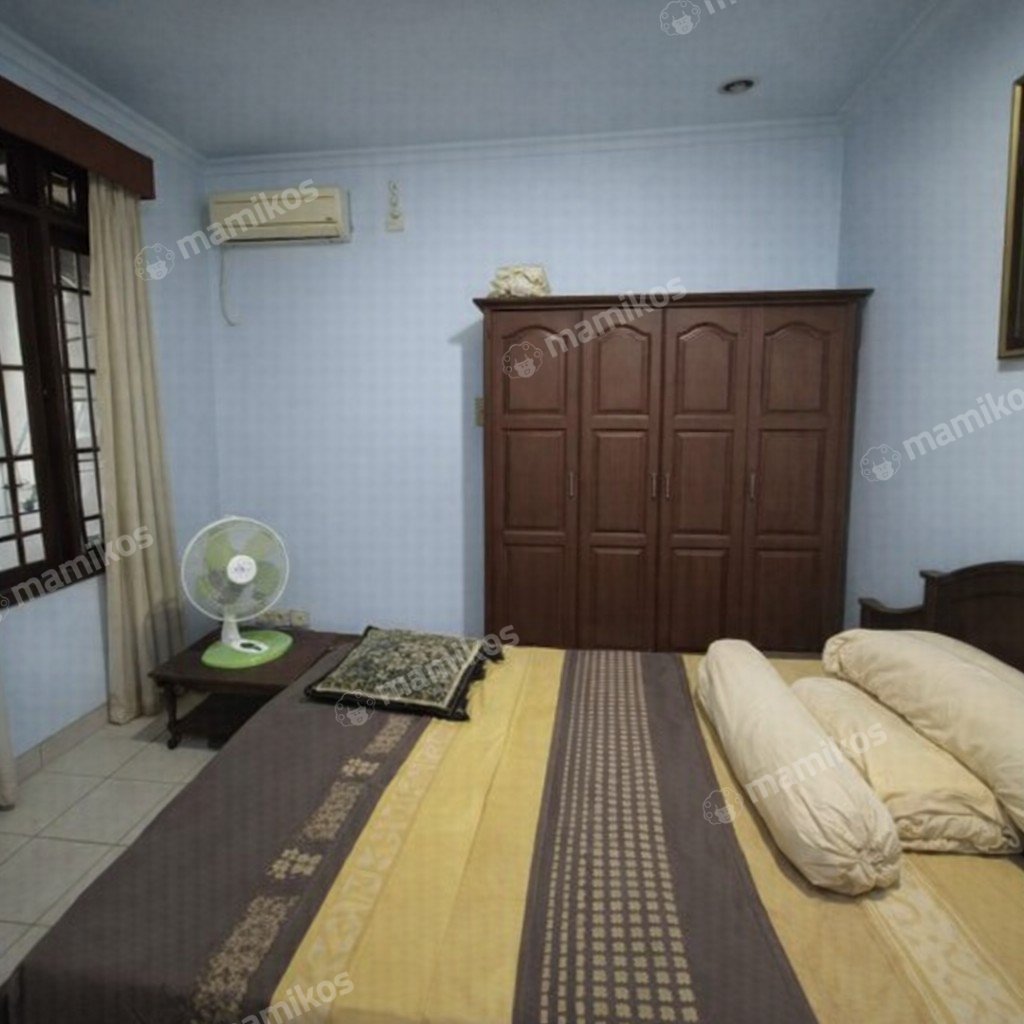 Rumah Sertifikat SHM 8 Kamar Tidur 3 Kamar Mandi Duren Sawit Jakarta Timur - Photo 4