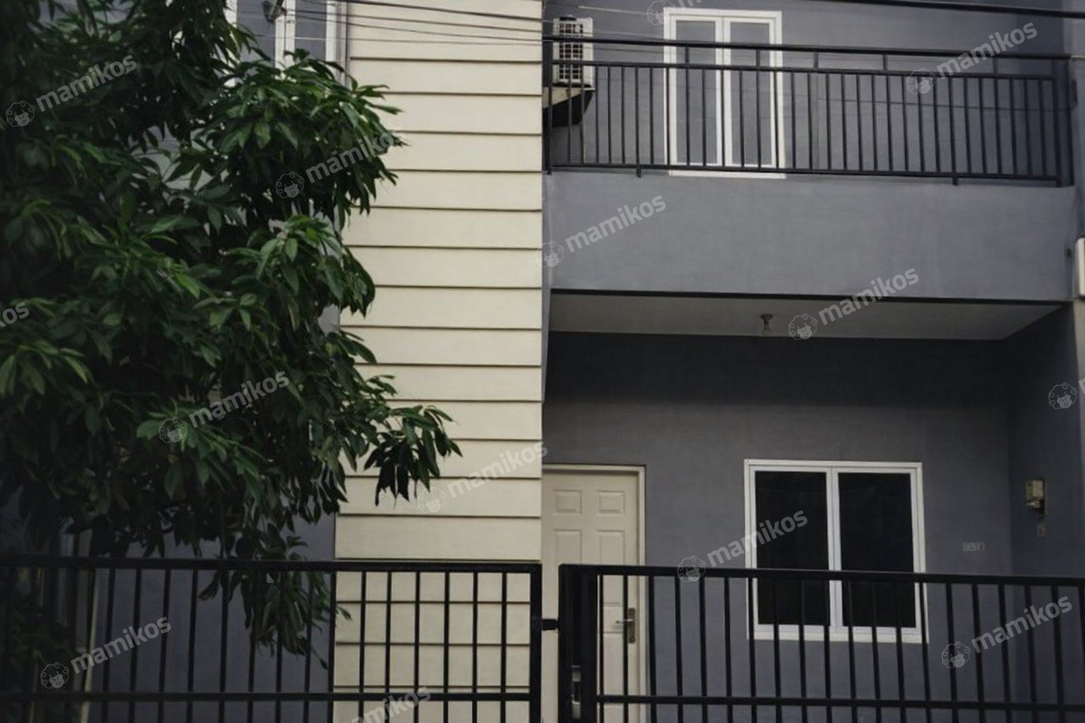 Rumah Sertifikat SHM 4 Kamar Tidur 2 Kamar Mandi Bojong Indah Jakarta Barat