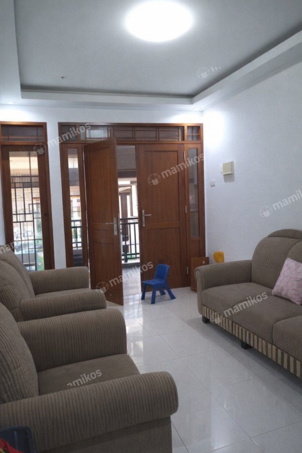 Rumah Sertifikat SHM 5 Kamar Tidur 4 Kamar Mandi Pondok Indah Jakarta Selatan - Photo 2