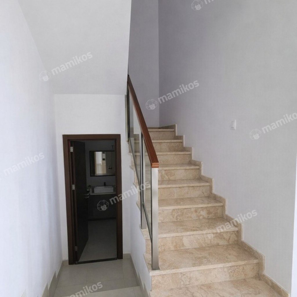 Rumah Sertifikat PPJB 3 Kamar Tidur 2 Kamar Mandi Golf Island Jakarta Utara - Photo 2
