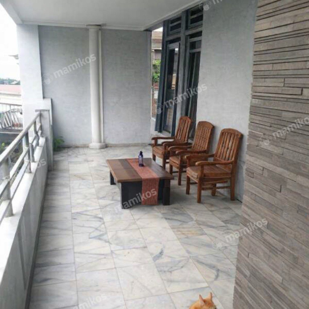 Rumah Sertifikat SHM 5 Kamar Tidur 5 Kamar Mandi Kebon Jeruk Jakarta Barat - Photo 3