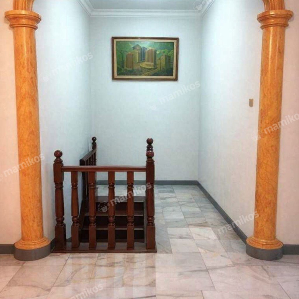 Rumah Sertifikat SHM 5 Kamar Tidur 5 Kamar Mandi Kebon Jeruk Jakarta Barat - Photo 4