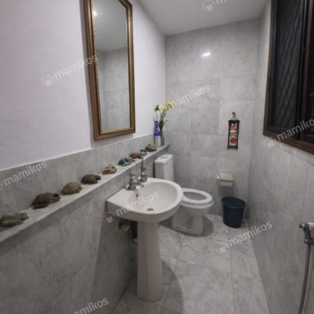 Rumah Sertifikat SHM 5 Kamar Tidur 5 Kamar Mandi Kemang Jakarta Selatan - Photo 4