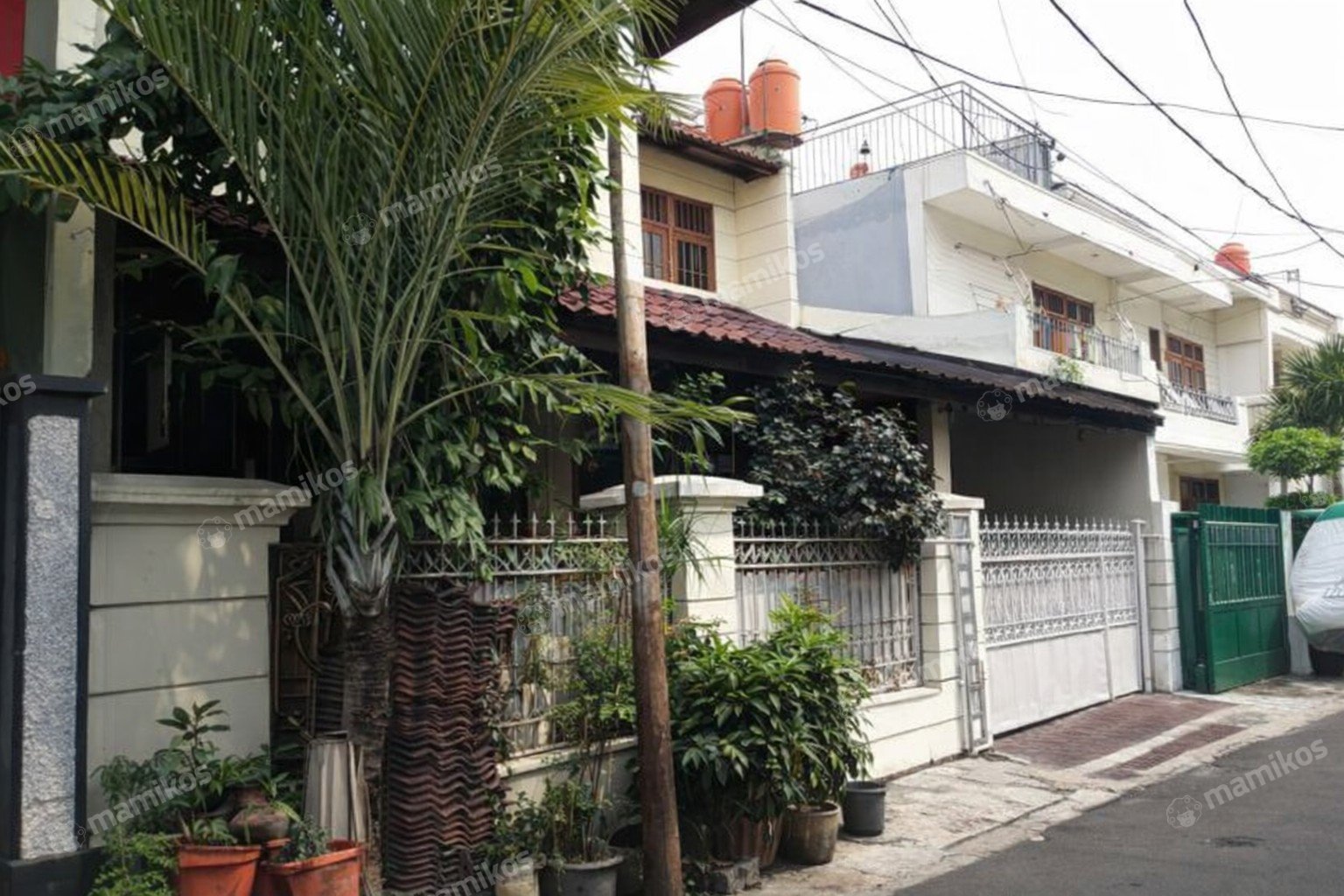Rumah Sertifikat SHM 4 Kamar Tidur 4 Kamar Mandi Tanjung Duren Jakarta Barat
