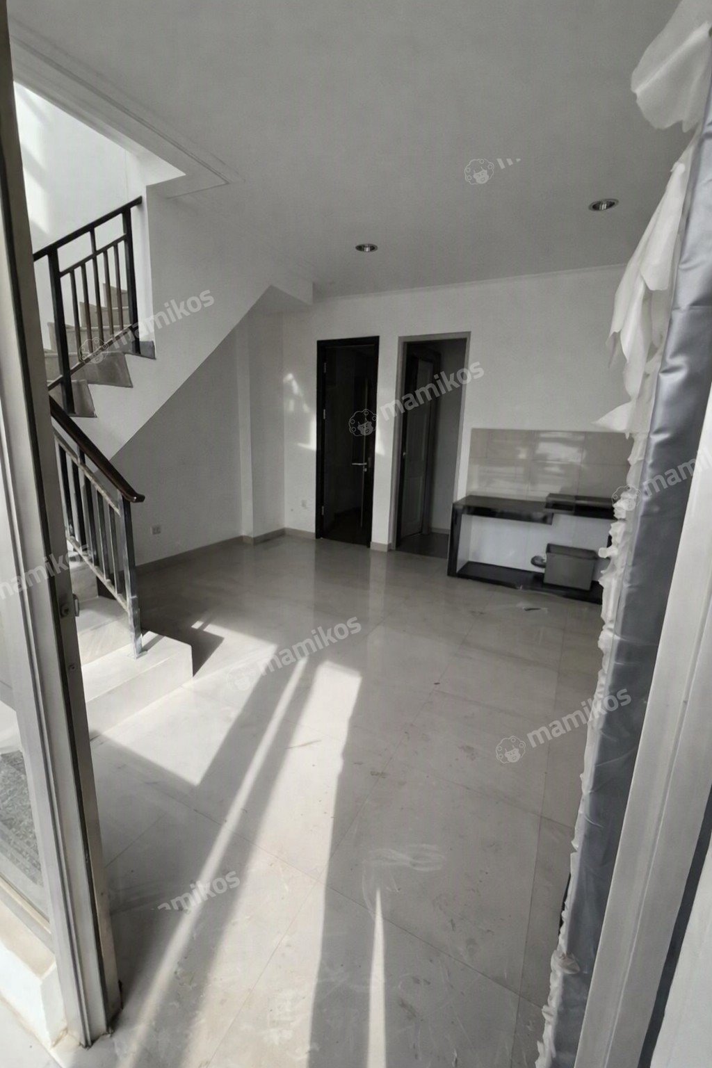 Rumah Sertifikat SHM 2 Kamar Tidur 2 Kamar Mandi Pantai Indah Kapuk 2 Jakarta Utara - Photo 3