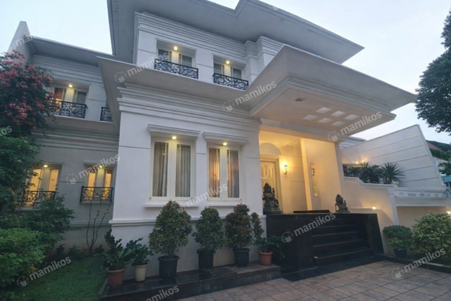 Rumah Sertifikat SHM 4 Kamar Tidur 4 Kamar Mandi Kebayoran Baru Jakarta Selatan