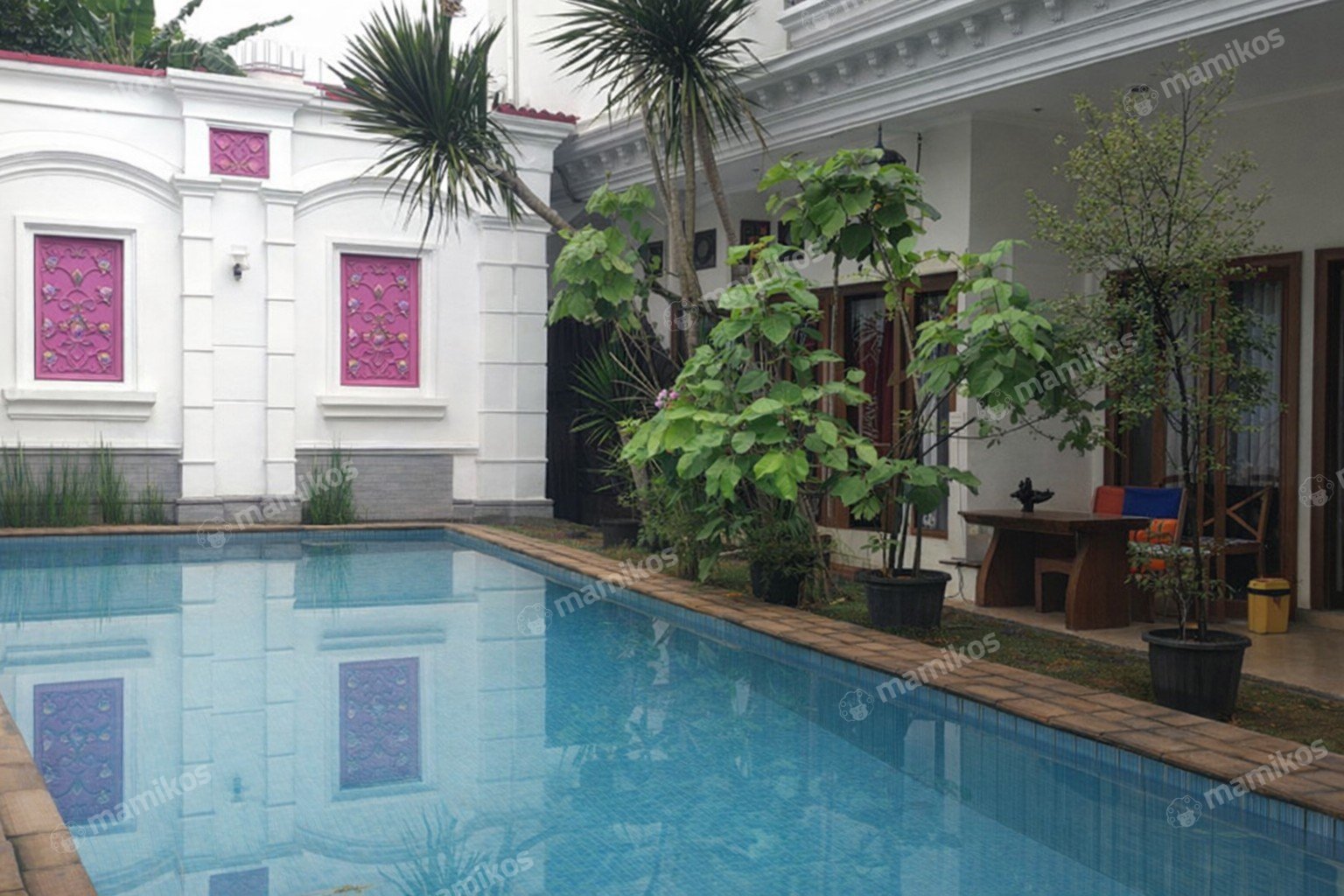 Rumah Sertifikat SHM 5 Kamar Tidur 5 Kamar Mandi Kemang Jakarta Selatan
