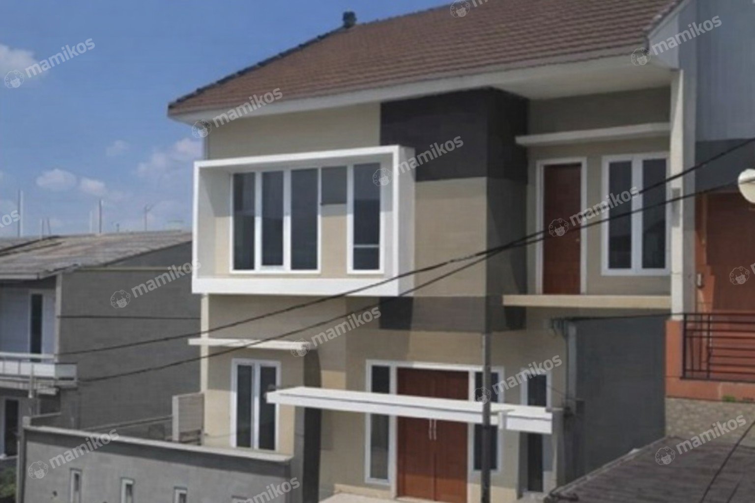 Rumah Sertifikat SHM 5 Kamar Tidur 6 Kamar Mandi Kembangan Jakarta Barat