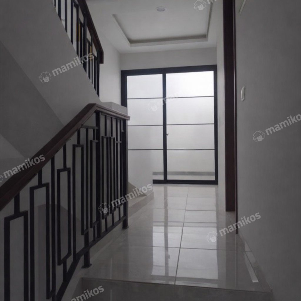 Rumah Sertifikat SHM 4 Kamar Tidur 4 Kamar Mandi Duren Sawit Jakarta Timur - Photo 4