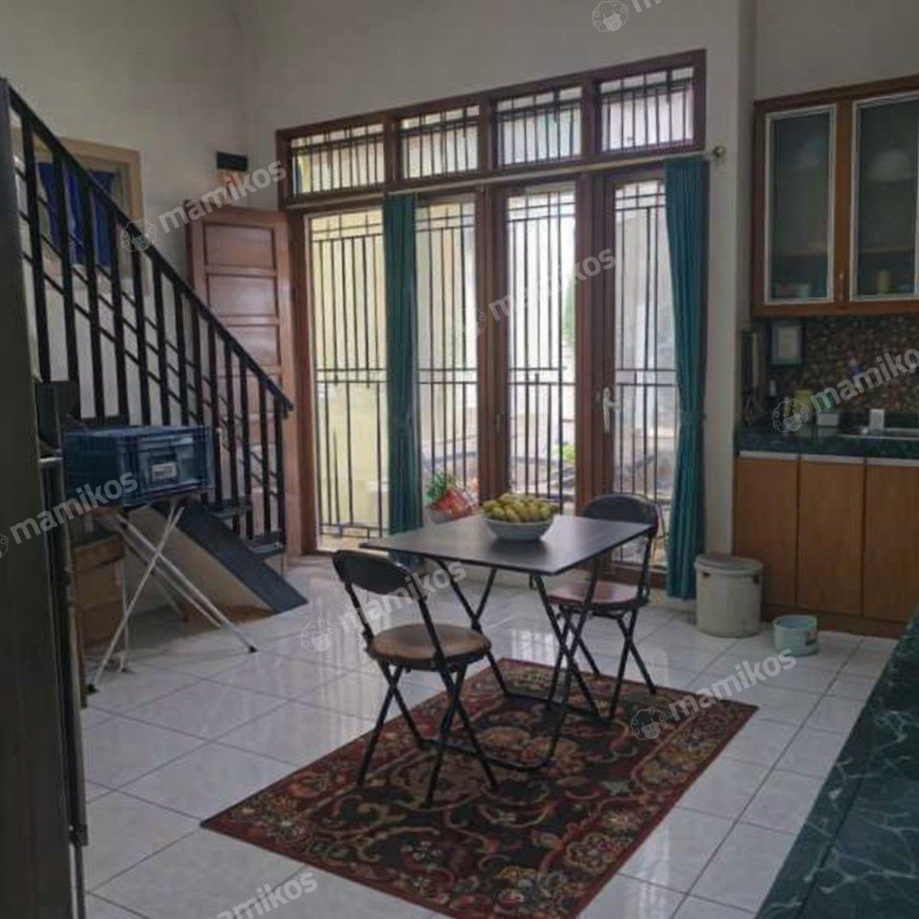 Rumah Sertifikat SHM 3 Kamar Tidur 3 Kamar Mandi Pulomas Jakarta Timur - Photo 2