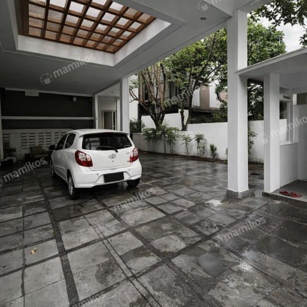 Rumah Sertifikat SHM 4 Kamar Tidur 4 Kamar Mandi Cilandak Jakarta Selatan - Photo 1