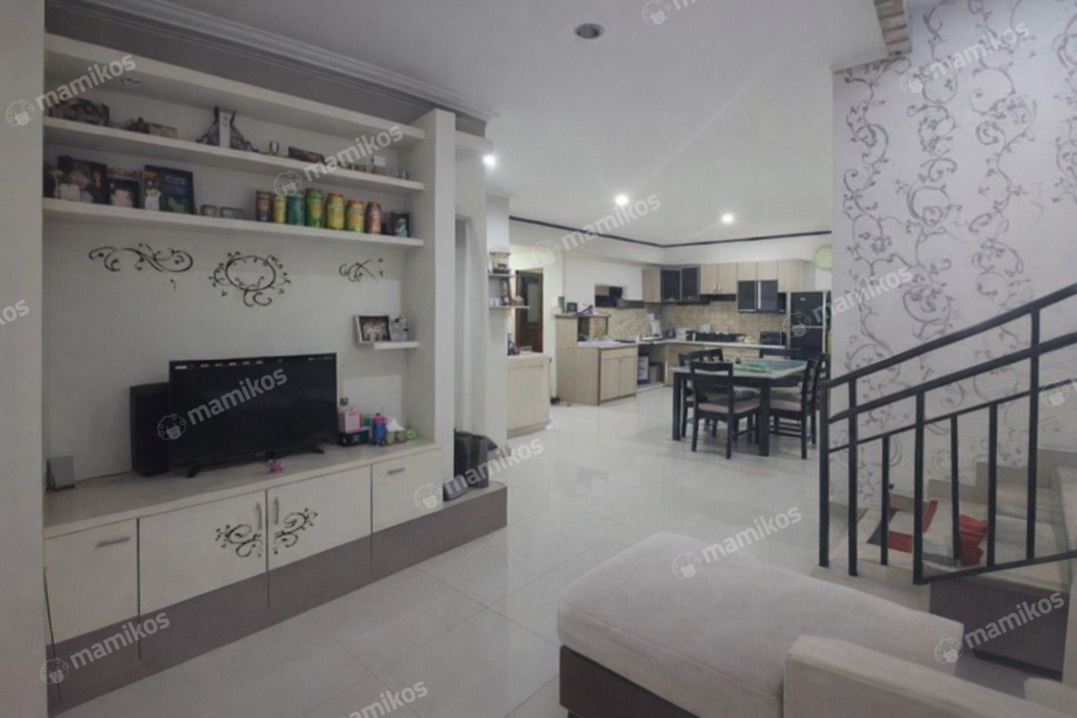 Rumah Sertifikat SHM 3 Kamar Tidur 3 Kamar Mandi Citra Garden Jakarta Barat - Photo 4