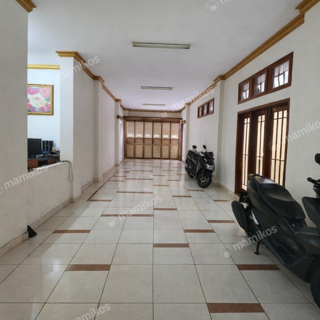 Rumah Sertifikat SHM 4 Kamar Tidur 4 Kamar Mandi Jelambar Jakarta Barat - Photo 5