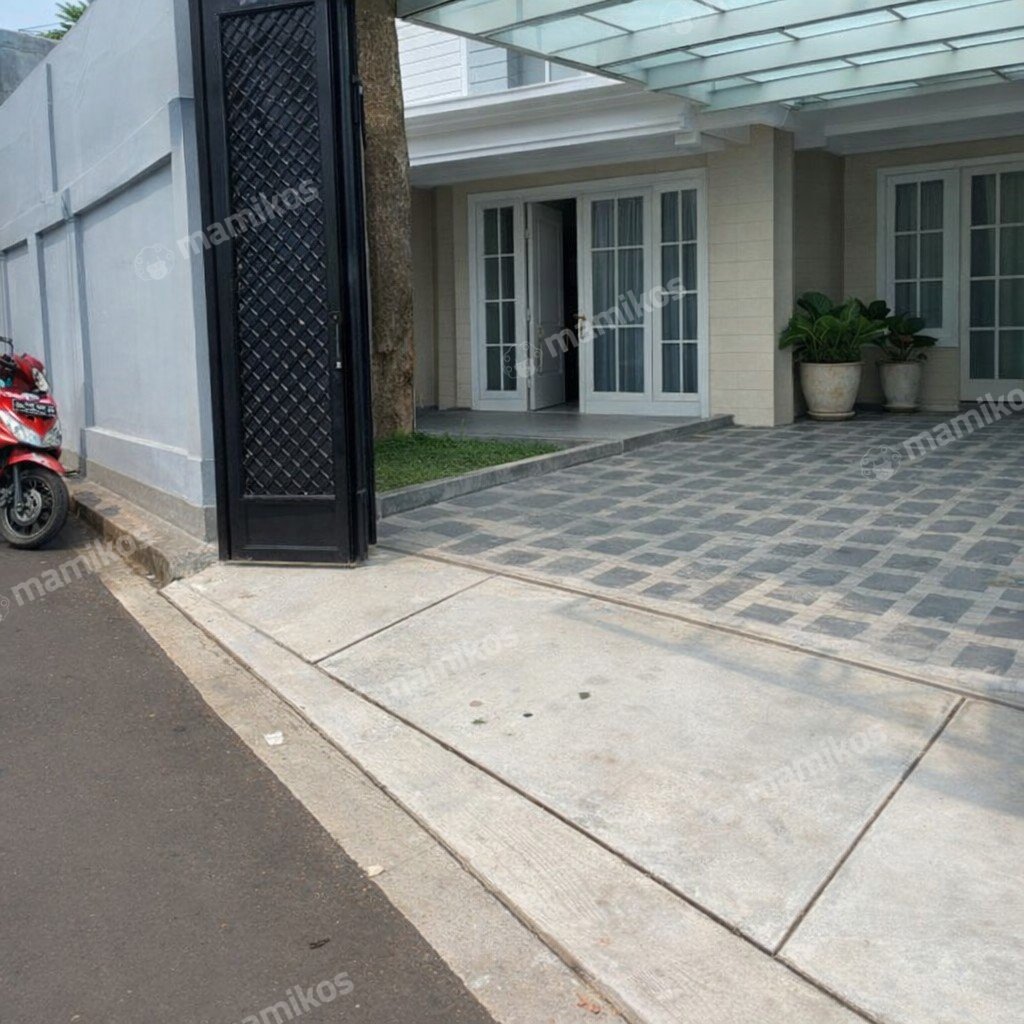Rumah Sertifikat SHM 4 Kamar Tidur 4 Kamar Mandi Menteng Dalam Jakarta Selatan - Photo 4