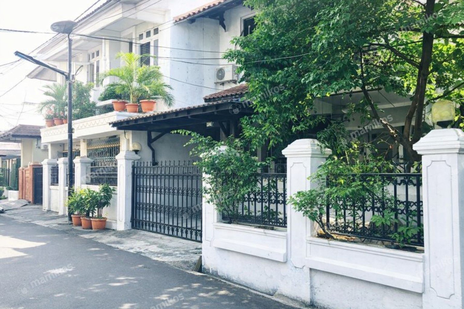 Rumah Sertifikat SHM 5 Kamar Tidur 3 Kamar Mandi Saharjo Jakarta Selatan