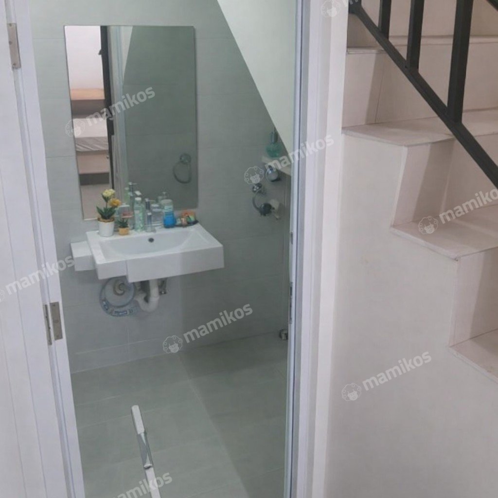Rumah Sertifikat SHM 3 Kamar Tidur 2 Kamar Mandi Green Lake City Jakarta Barat - Photo 2