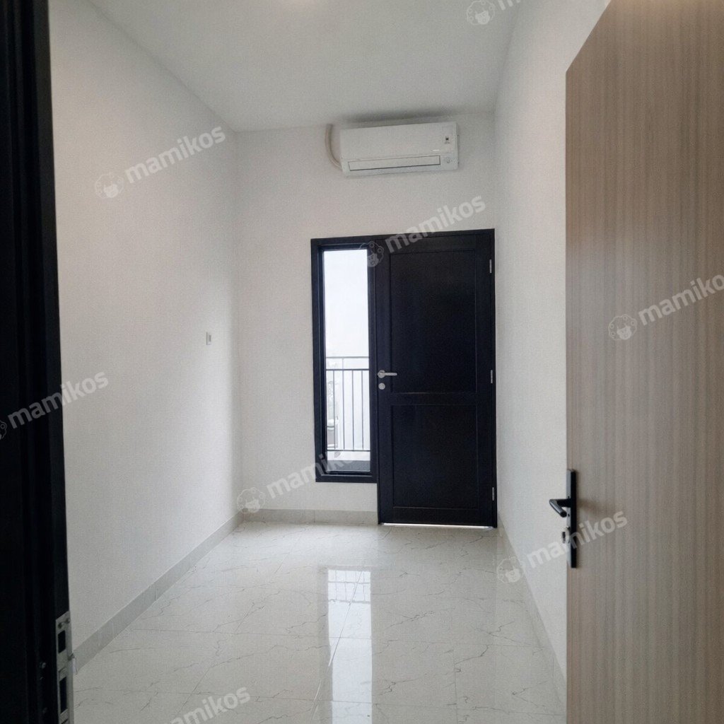 Rumah Sertifikat SHM 2 Kamar Tidur 2 Kamar Mandi Cipedak Jakarta Selatan - Photo 2