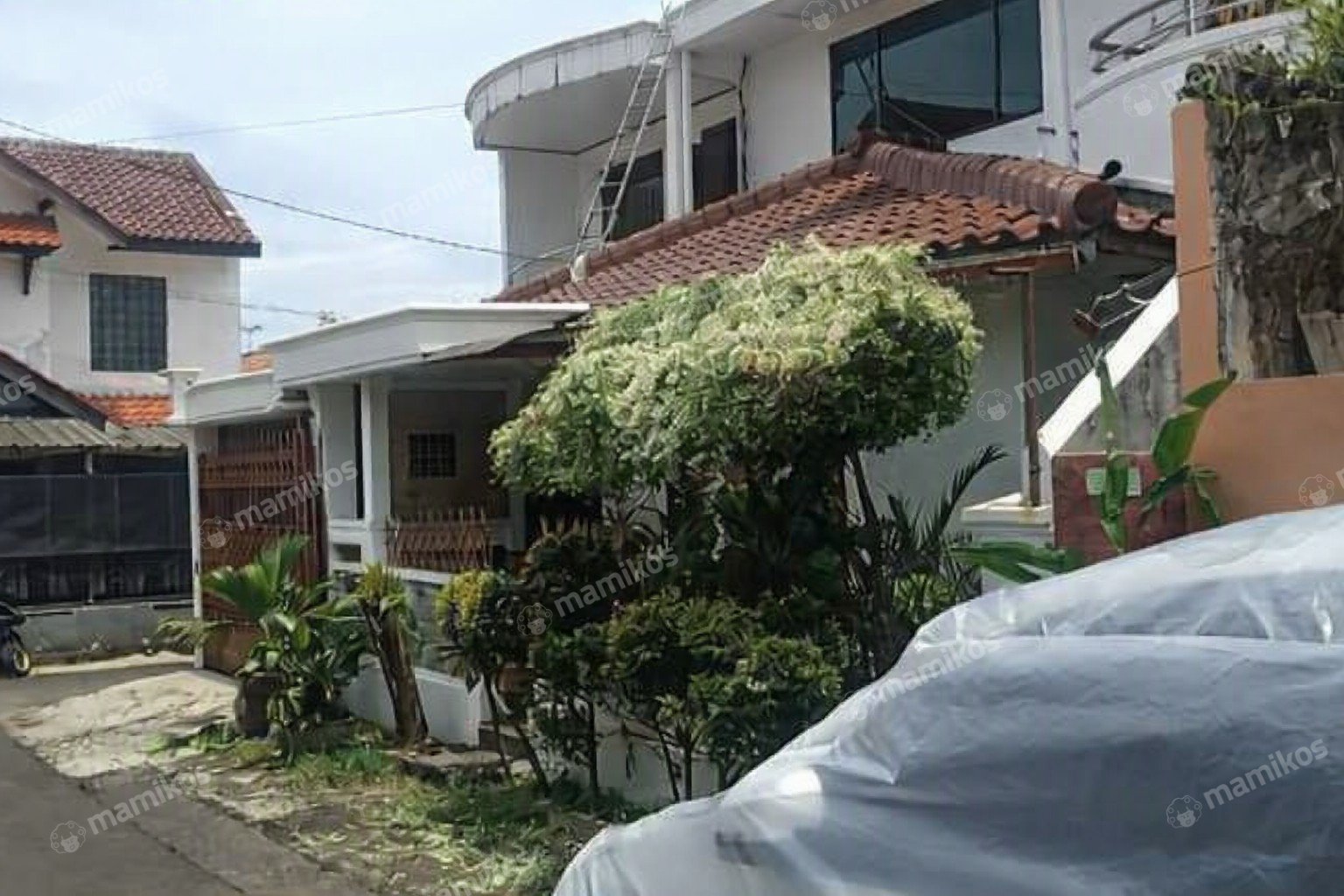 Rumah Sertifikat SHM 10 Kamar Tidur 8 Kamar Mandi Sunter Jakarta Utara