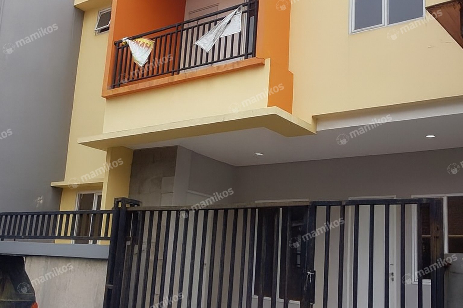 Rumah Sertifikat SHM 3 Kamar Tidur 3 Kamar Mandi Sunter Jakarta Utara