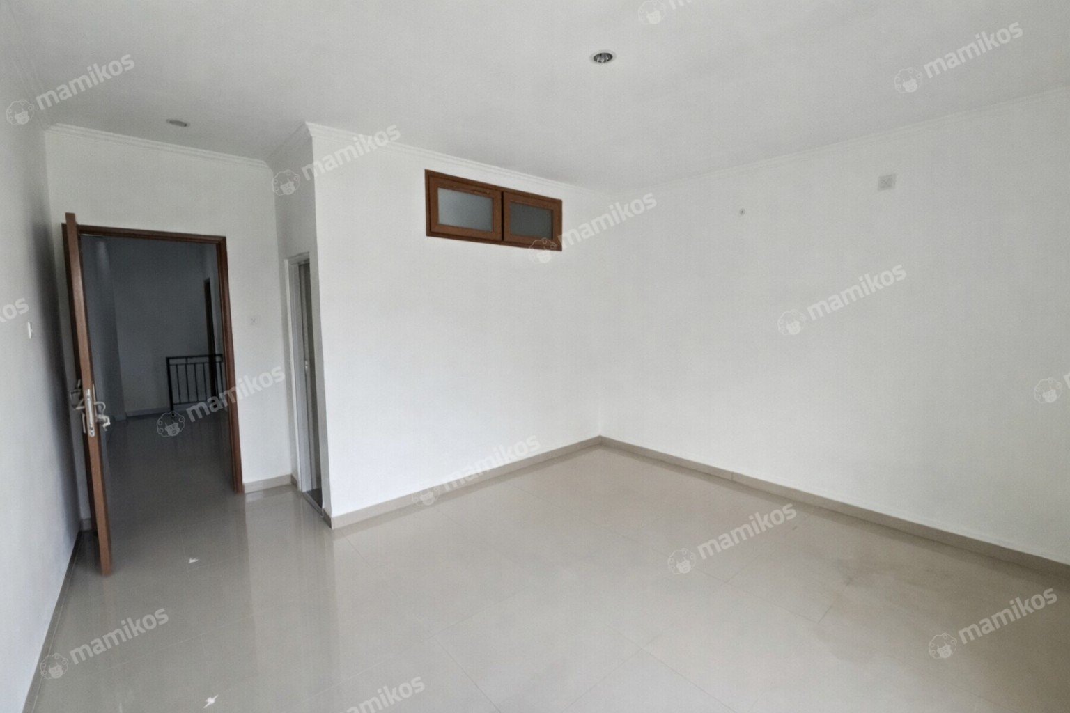 Rumah Sertifikat SHM 3 Kamar Tidur 3 Kamar Mandi Kelapa Gading Jakarta Utara - Photo 4
