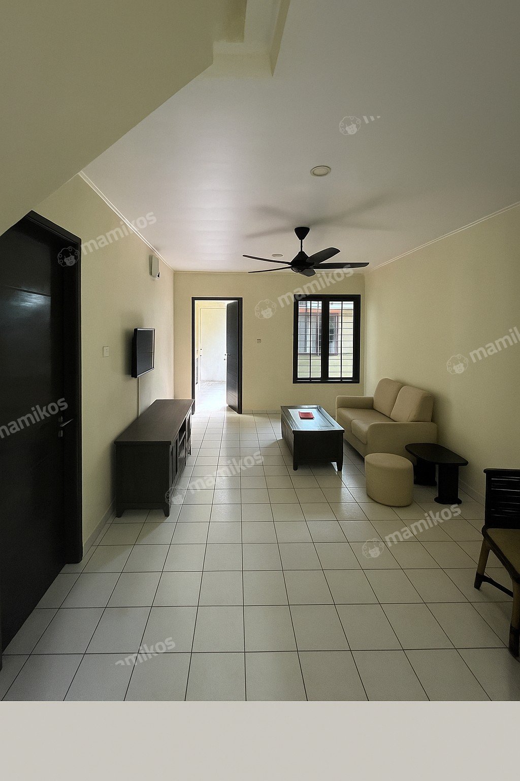Rumah Sertifikat SHM 3 Kamar Tidur 2 Kamar Mandi Legenda Wisata Jakarta Timur - Photo 2