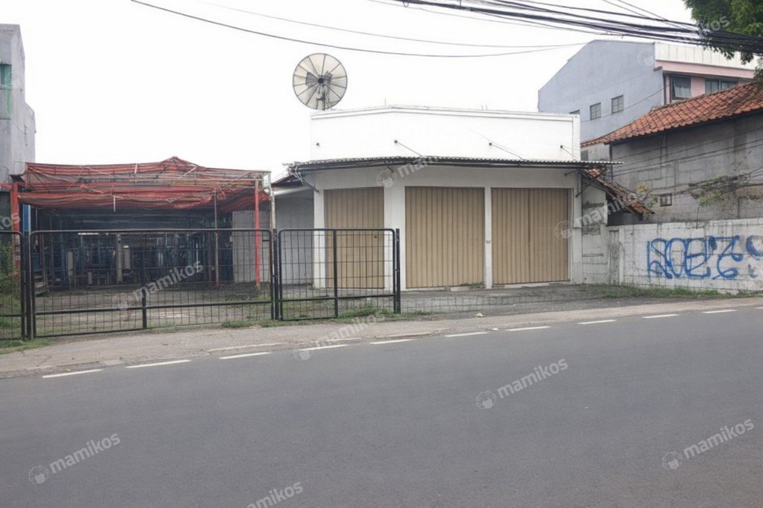 Rumah Sertifikat HGB 8 Kamar Tidur 4 Kamar Mandi Kramat Jati Jakarta Timur