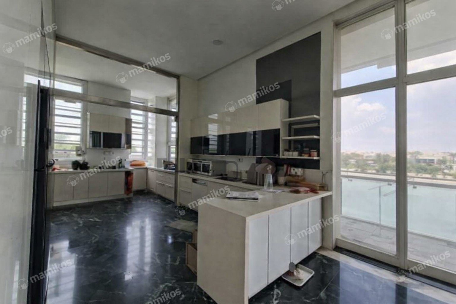 Rumah Sertifikat SHM 4 Kamar Tidur 4 Kamar Mandi Pantai Mutiara Jakarta Utara - Photo 3