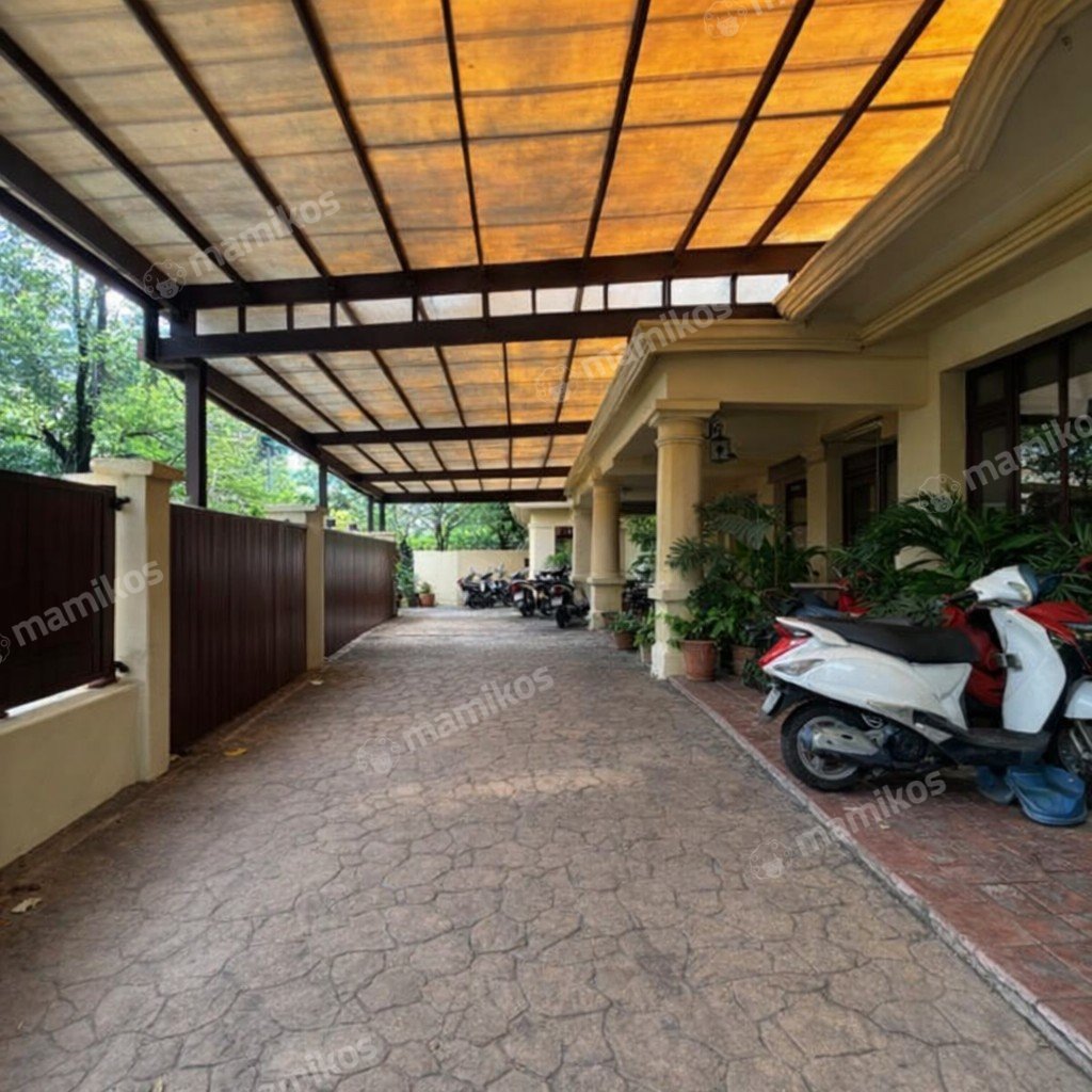 Rumah Sertifikat SHM 4 Kamar Tidur 5 Kamar Mandi Kemang Jakarta Selatan - Photo 2