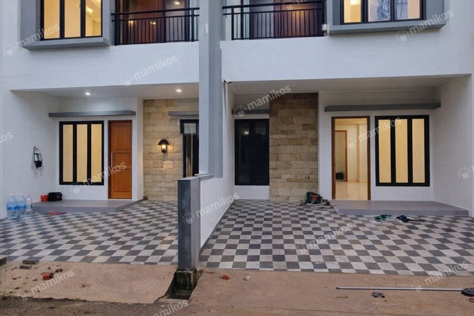 Rumah Baru Sertifikat SHM 4 Kamar Tidur Joglo Jakarta Barat