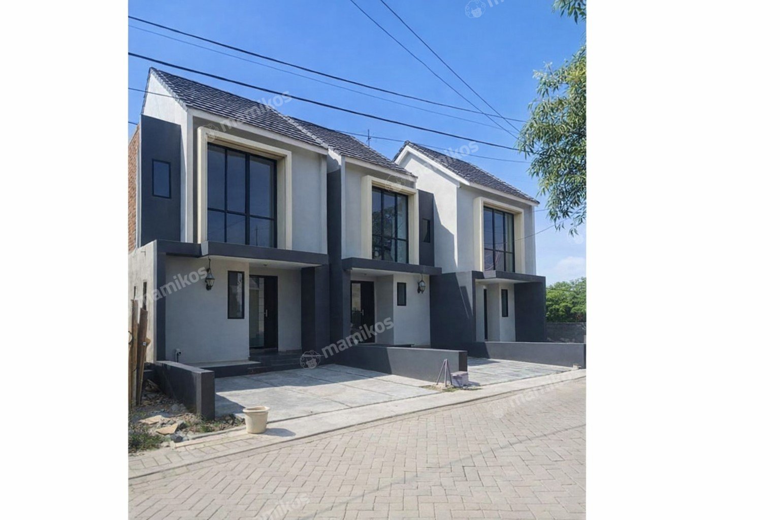 Rumah Sertifikat SHM 3 Kamar Tidur 2 Kamar Mandi Taman Surya Jakarta Barat