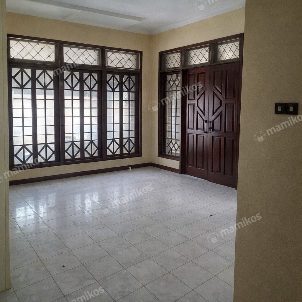 Rumah Sertifikat SHM 5 Kamar Tidur 3 Kamar Mandi Tanjung Duren Jakarta Barat - Photo 4