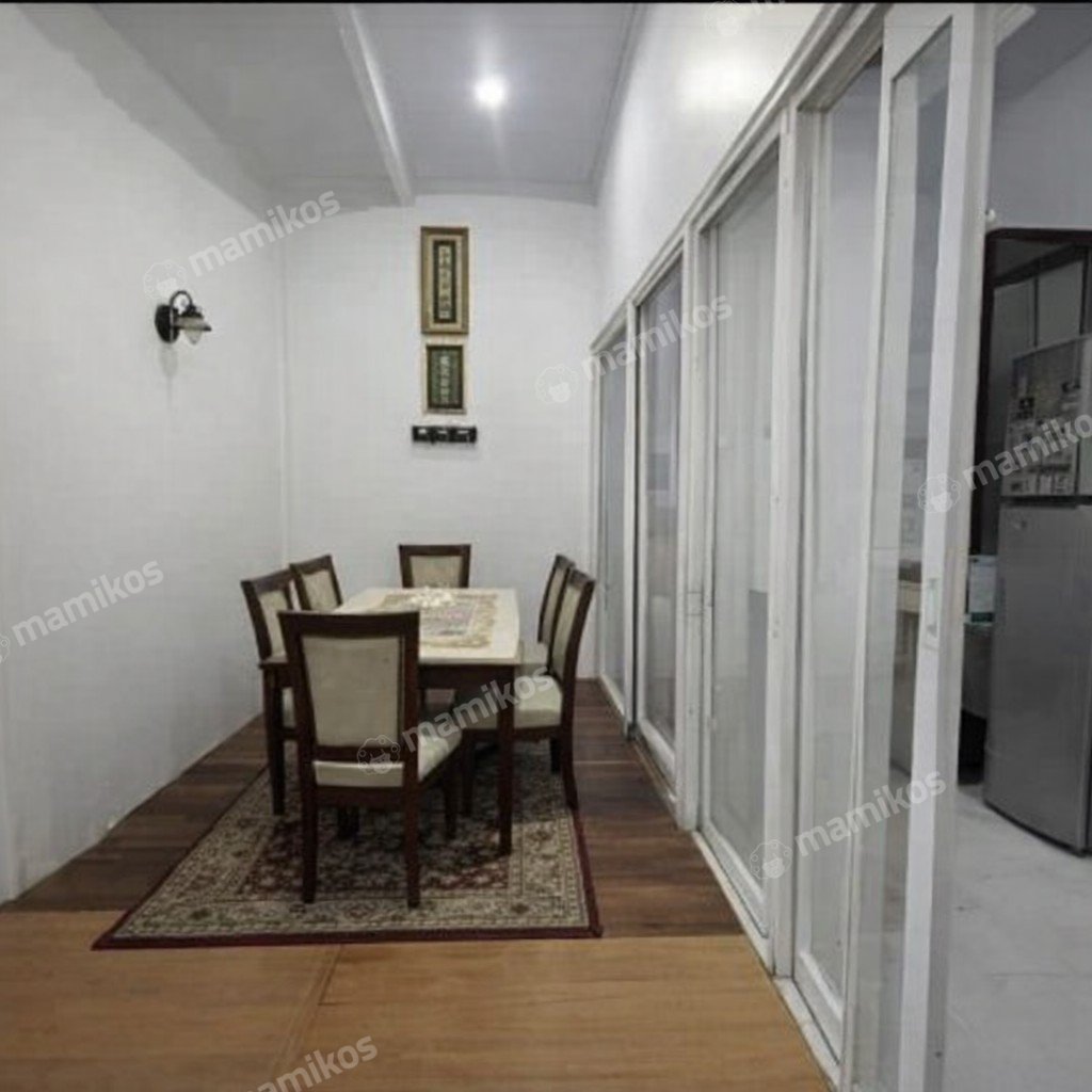 Rumah Sertifikat SHM 3 Kamar Tidur 3 Kamar Mandi Lebak Bulus Jakarta Selatan - Photo 2