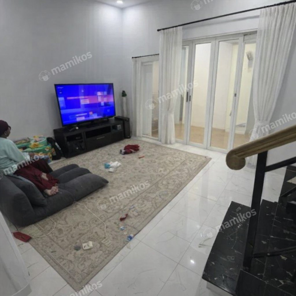 Rumah Sertifikat SHM 3 Kamar Tidur 3 Kamar Mandi Lebak Bulus Jakarta Selatan - Photo 4