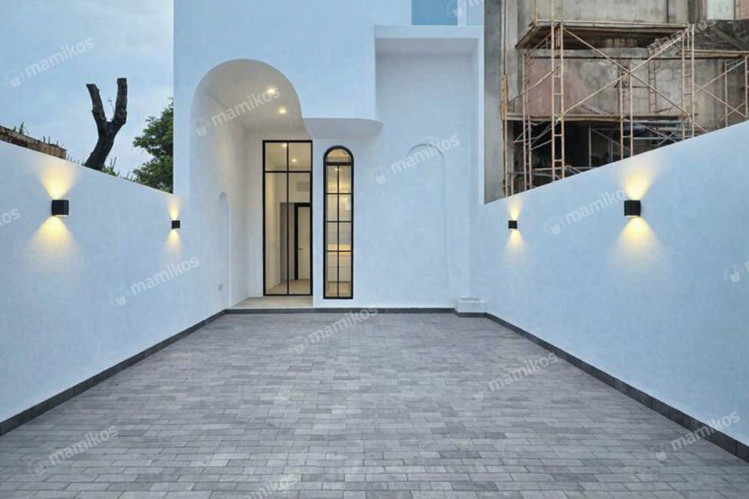 Rumah 4KT 3KM Joglo Jakarta Barat