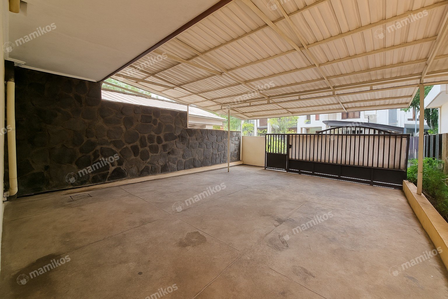 Rumah Sertifikat SHM 5 Kamar Tidur 5 Kamar Mandi Sunrise Garden Jakarta Barat - Photo 2