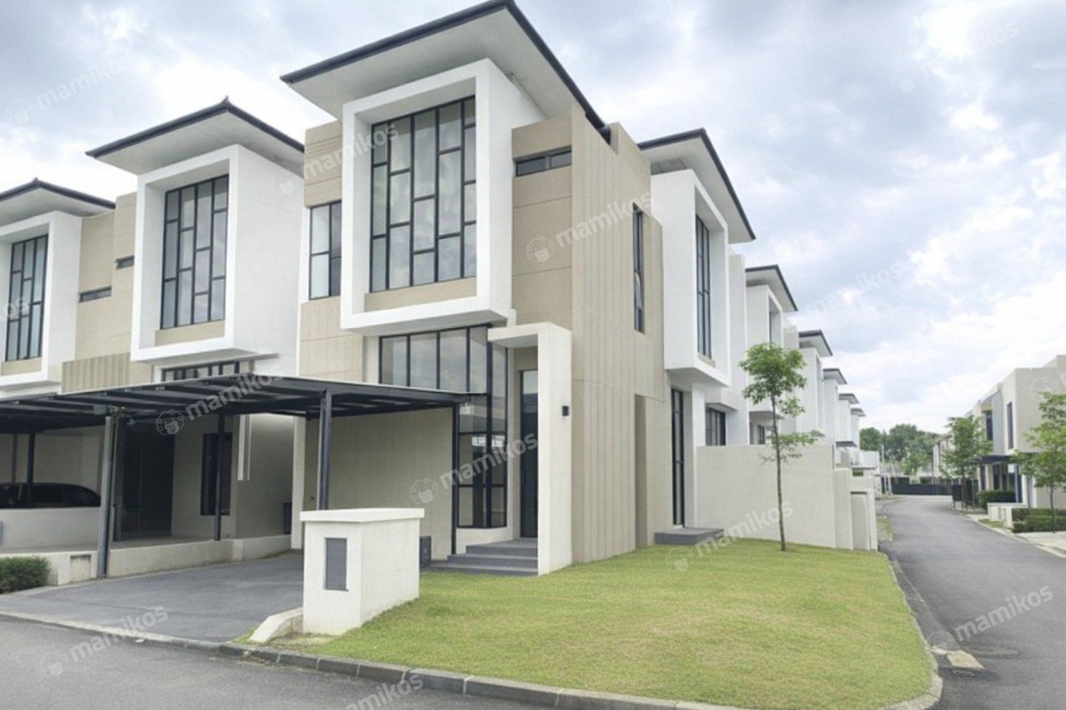 Rumah Sertifikat HGB 4 Kamar Tidur 4 Kamar Mandi Jakarta Garden City Jakarta Timur