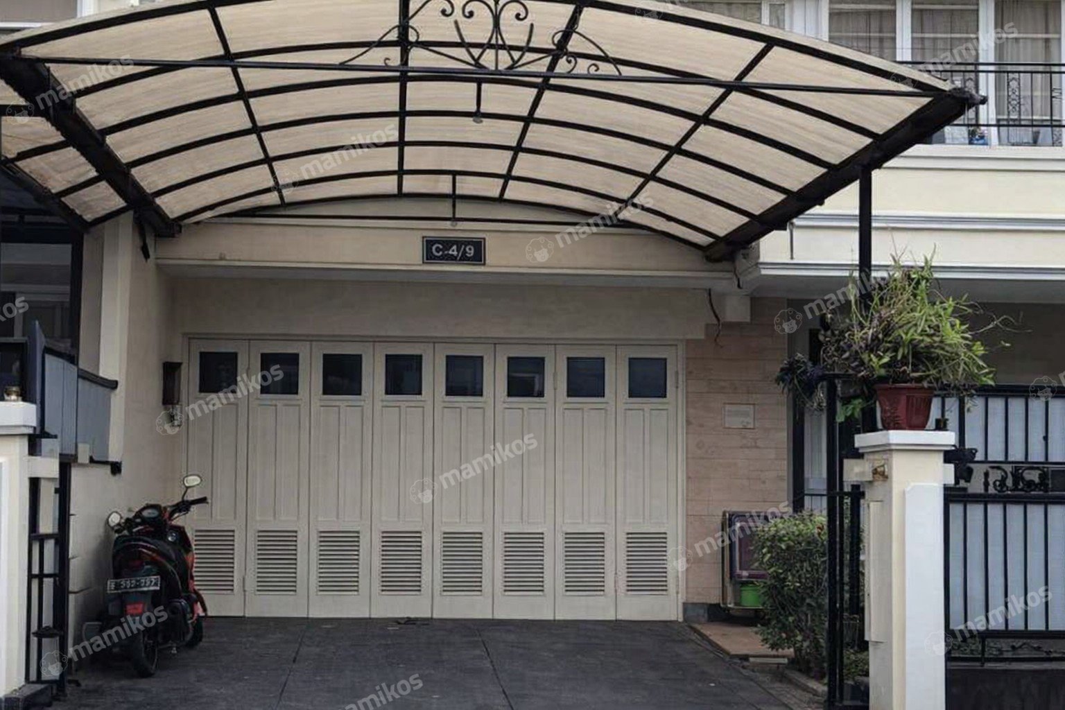 Rumah 1 Lantai Joglo Jakarta Barat