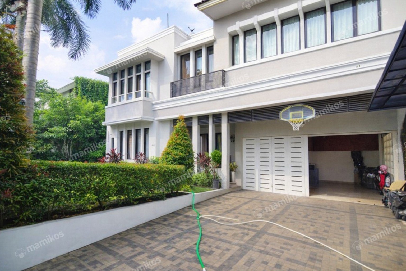Rumah Sertifikat SHM 6 Kamar Tidur 5 Kamar Mandi Kemang Jakarta Selatan