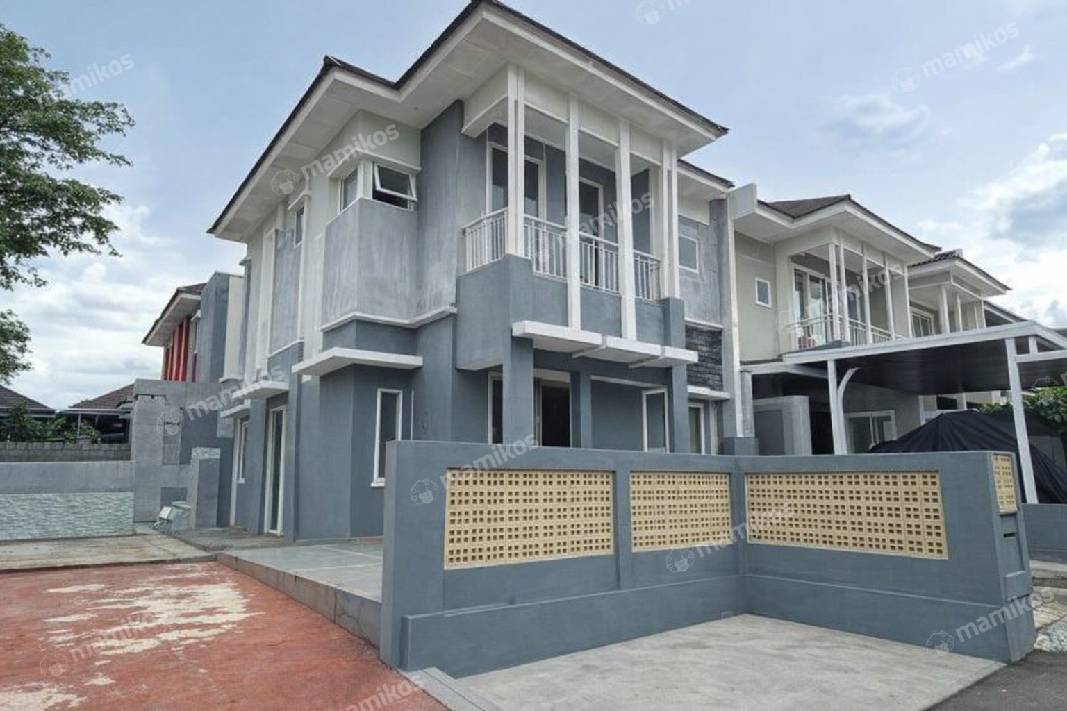 Rumah Sertifikat SHM 5 Kamar Tidur 4 Kamar Mandi Kota Wisata Jakarta Timur