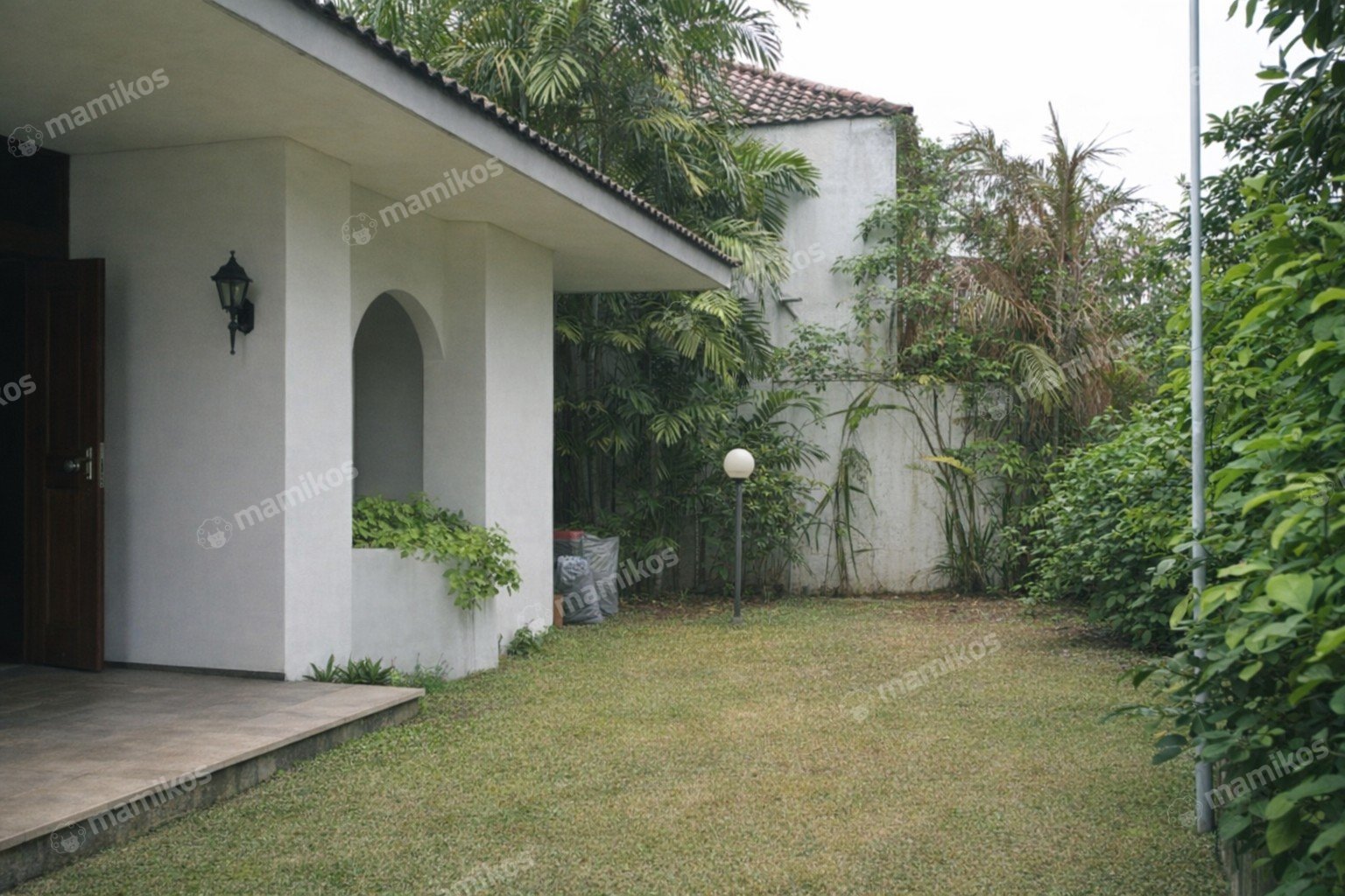 Rumah 4 Kamar Tidur 2 Kamar Mandi 1 Lantai Kebayoran Baru Jakarta Selatan - Photo 2