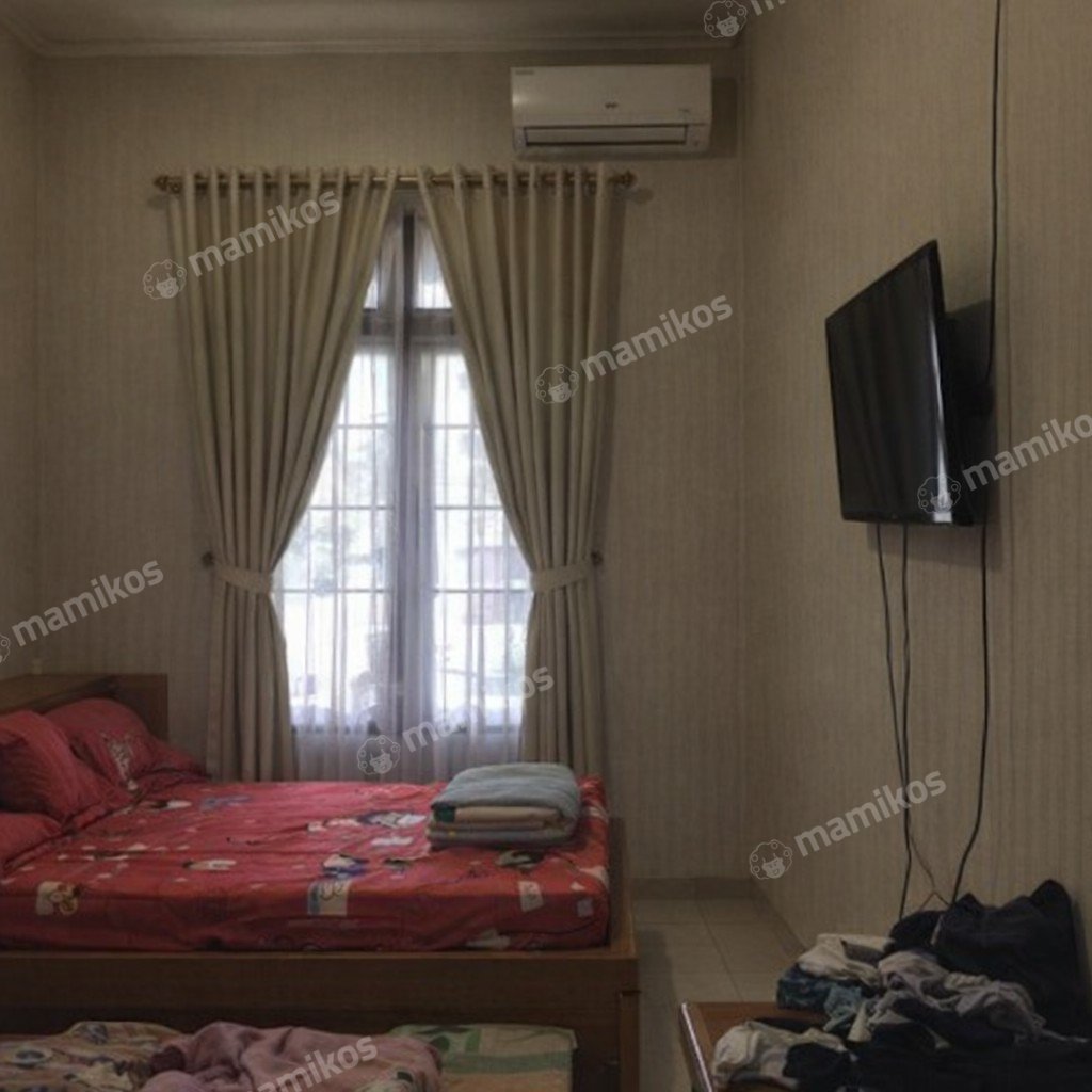Rumah Sertifikat SHM 4 Kamar Tidur 5 Kamar Mandi Taman Palem Jakarta Barat - Photo 3
