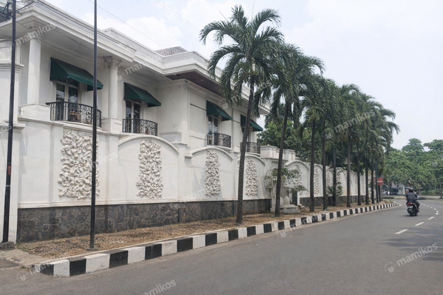Rumah Sertifikat HGB 8 Kamar Tidur 6 Kamar Mandi Pulo Gadung Jakarta Timur - Photo 4