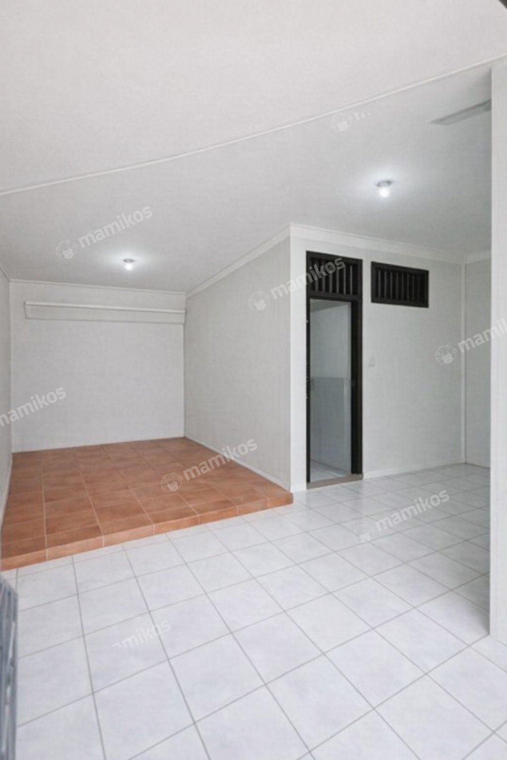Rumah Sertifikat SHM 4 Kamar Tidur 2 Kamar Mandi Tanjung Duren Jakarta Barat - Photo 5