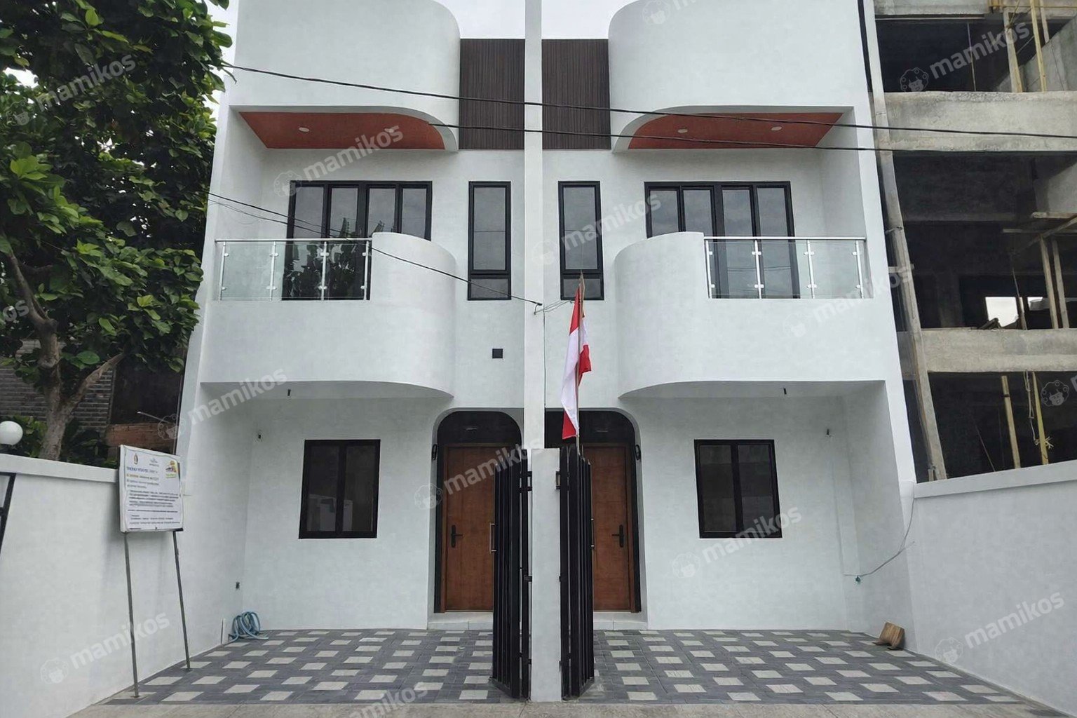 Rumah Sertifikat SHM 4 Kamar Tidur 3 Kamar Mandi Meruya Jakarta Barat
