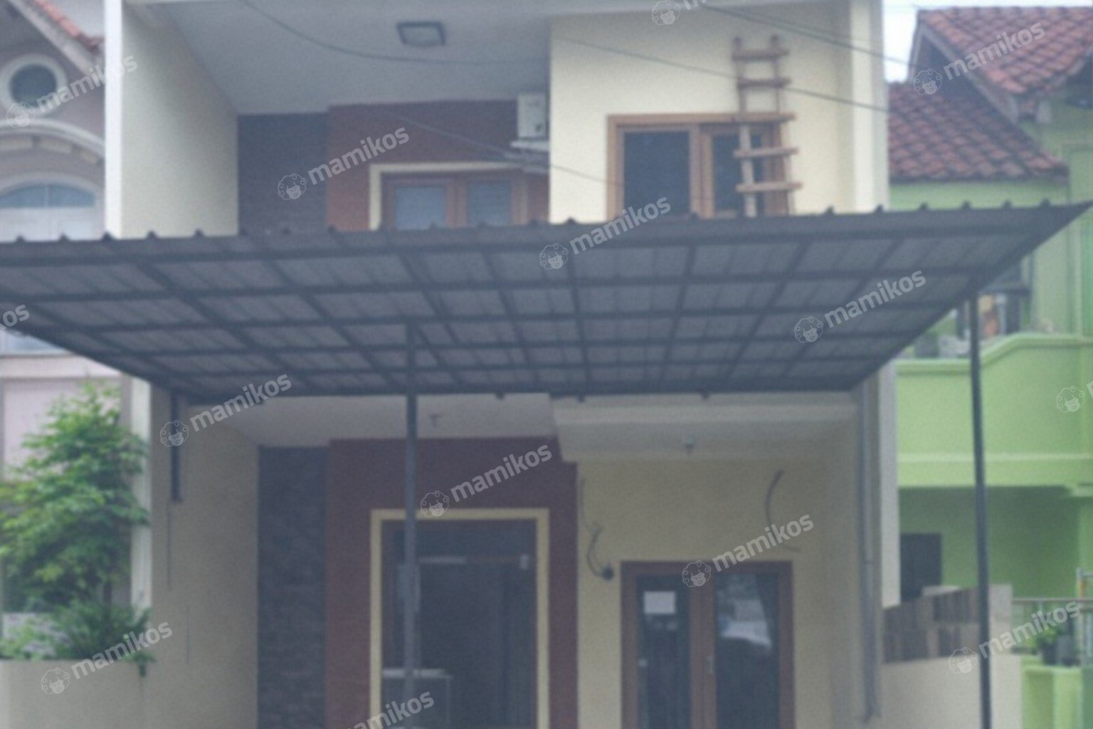 Rumah Sertifikat SHM 3 Kamar Tidur 2 Kamar Mandi Taman Surya Jakarta Barat