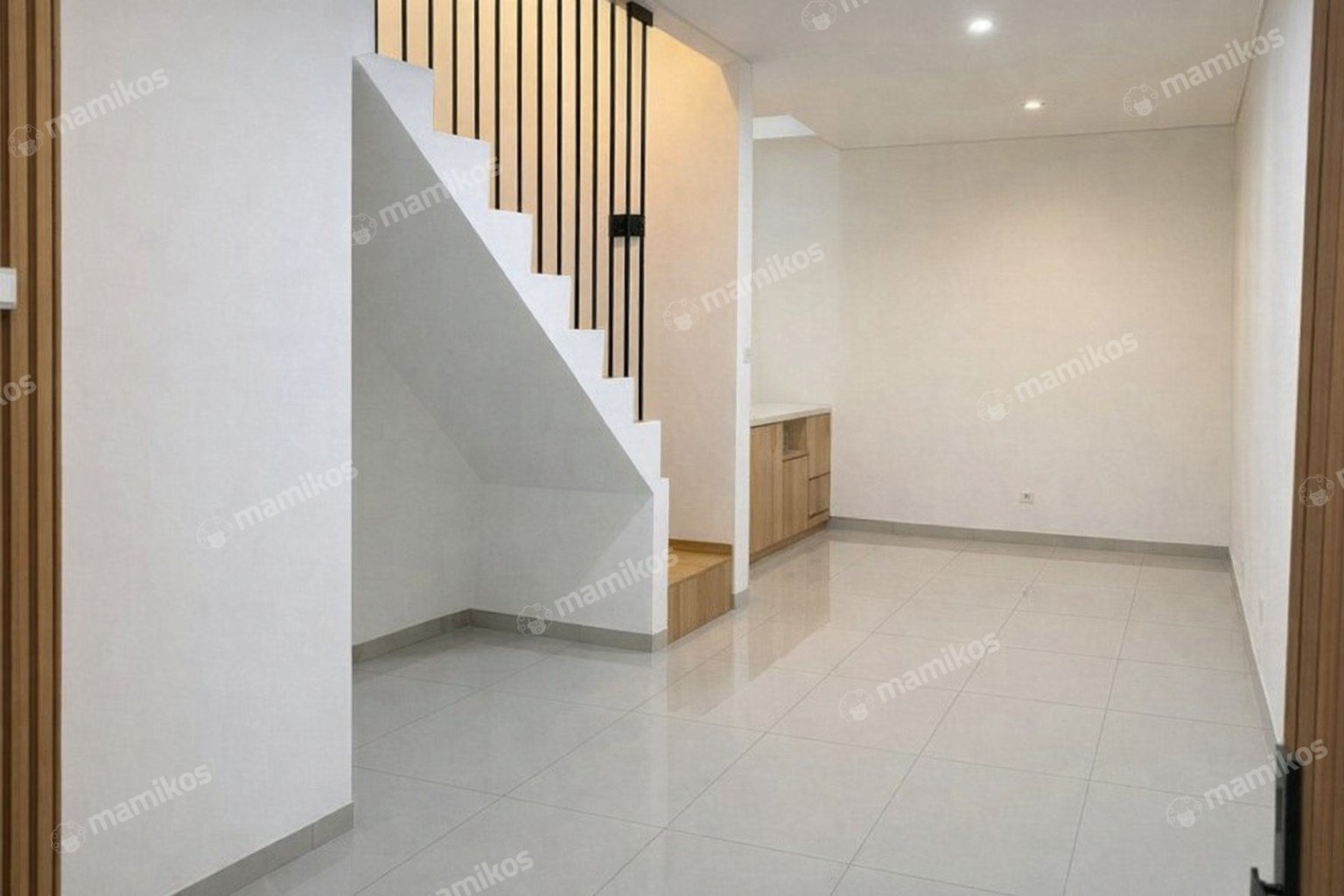 Rumah Sertifikat SHM 4 Kamar Tidur 3 Kamar Mandi Tanjung Duren Jakarta Barat