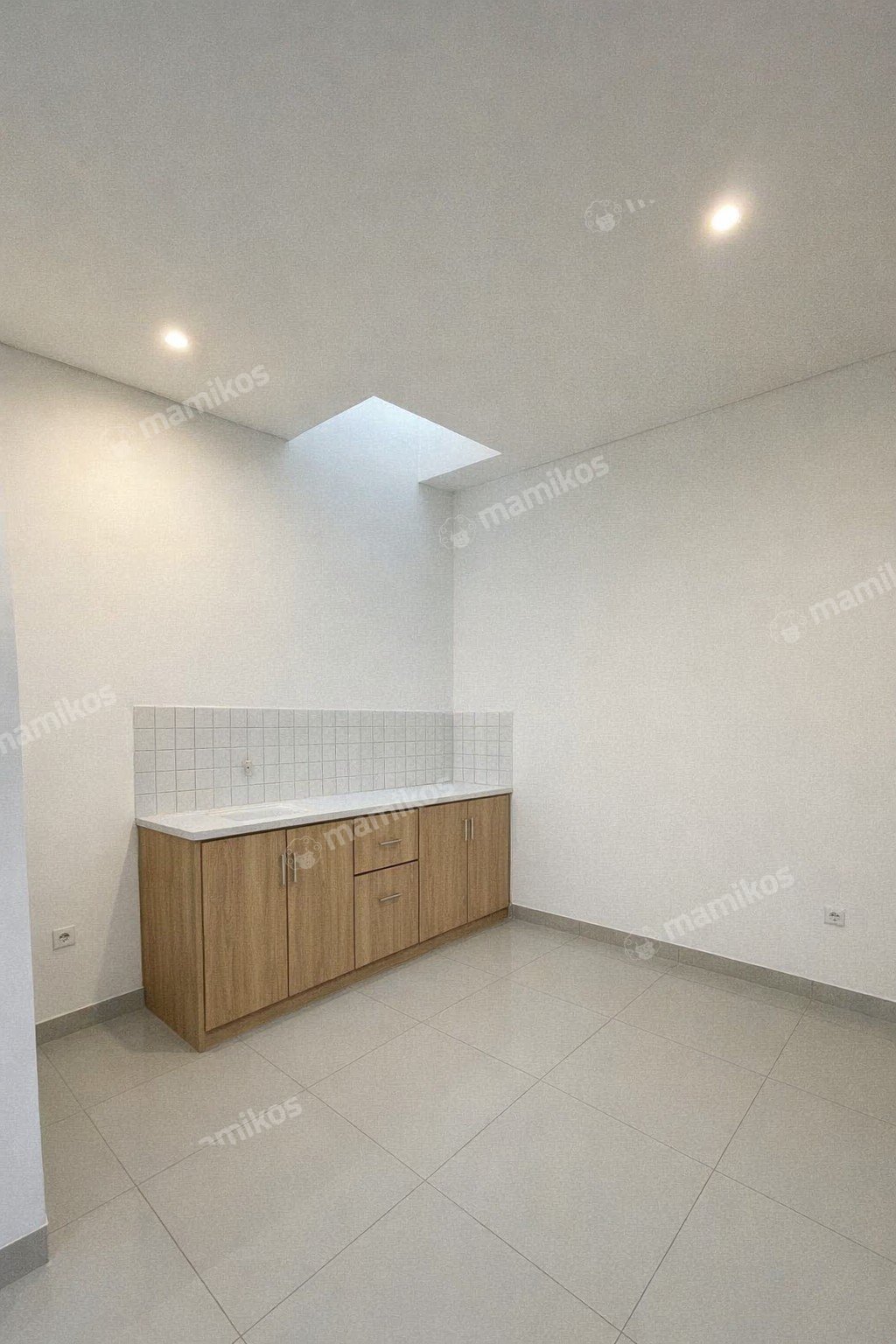 Rumah Sertifikat SHM 4 Kamar Tidur 3 Kamar Mandi Tanjung Duren Jakarta Barat - Photo 3