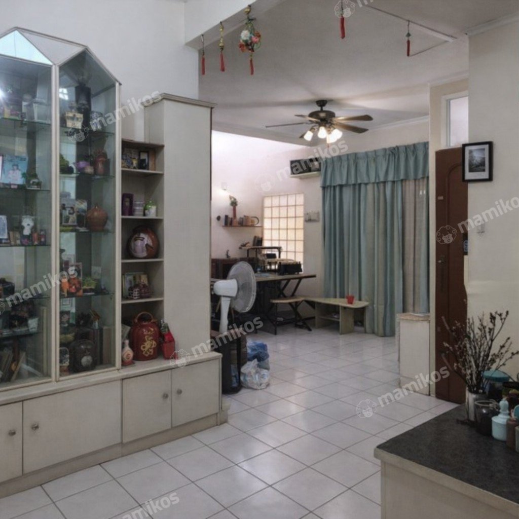 Rumah Sertifikat SHM 3 Kamar Tidur 2 Kamar Mandi Citra Garden Jakarta Barat - Photo 2