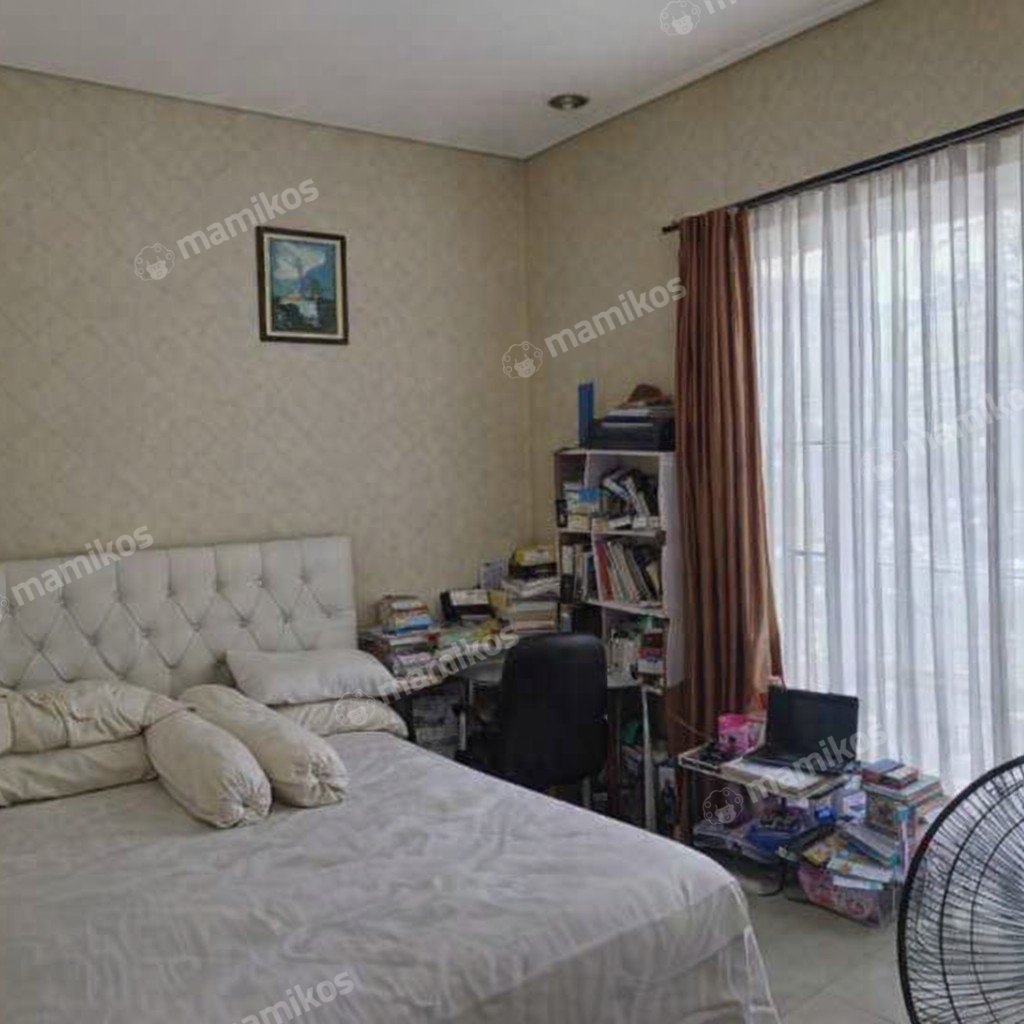 Rumah Sertifikat SHM 3 Kamar Tidur 3 Kamar Mandi Daan Mogot Jakarta Barat - Photo 2